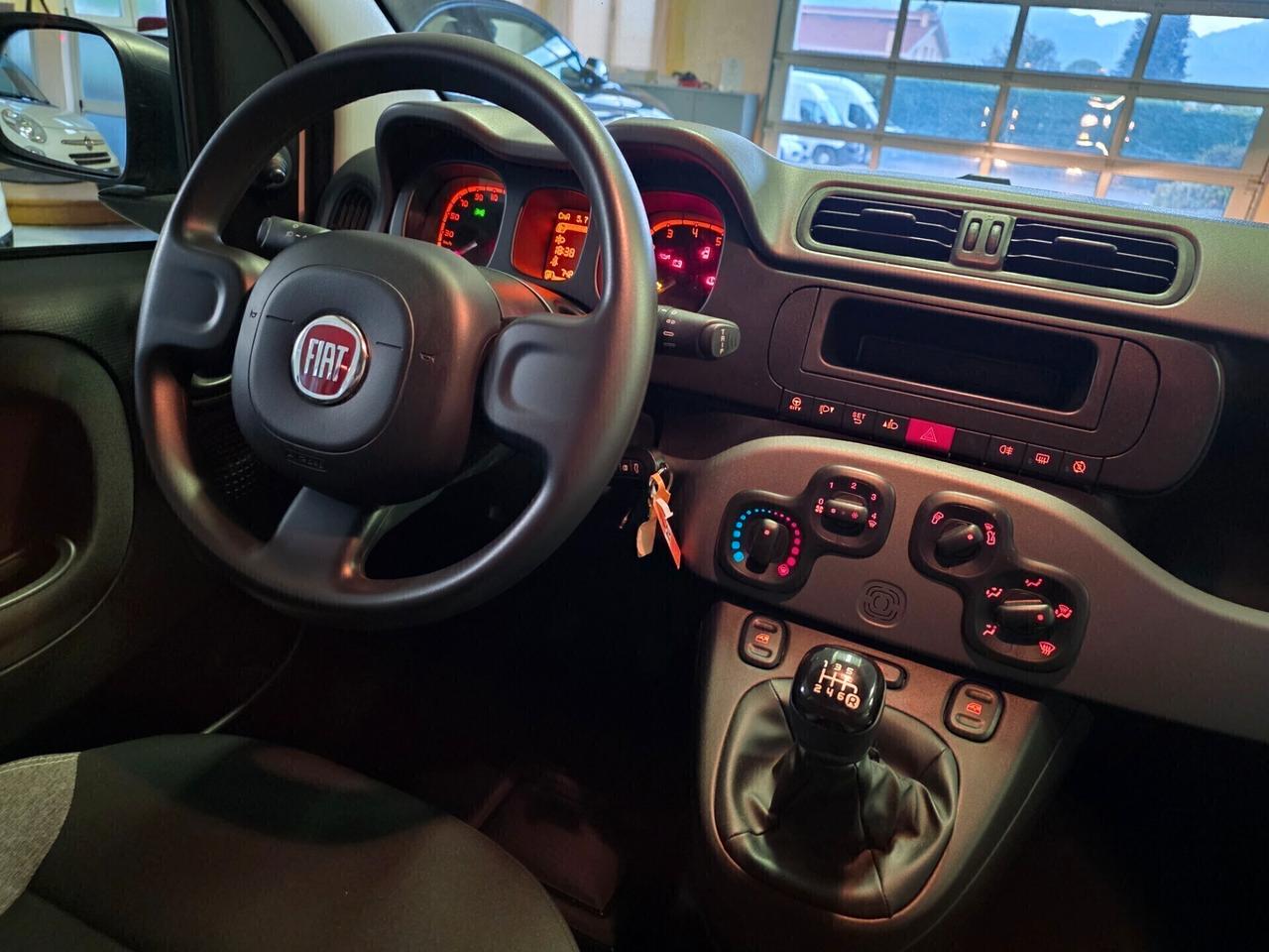 Fiat Panda Hybrid AUTOCARRO N1 4 posti