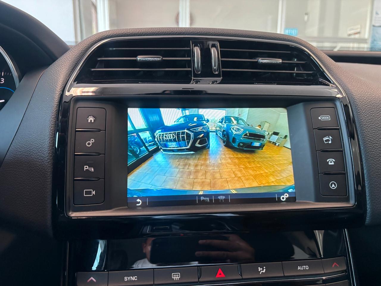 Jaguar XE 2.0d Prestige awd 180cv auto