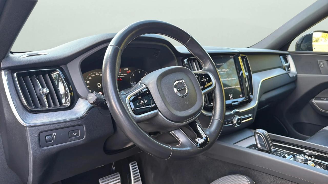 Volvo XC 60 XC60 B4 (d) AWD Geartronic R-design