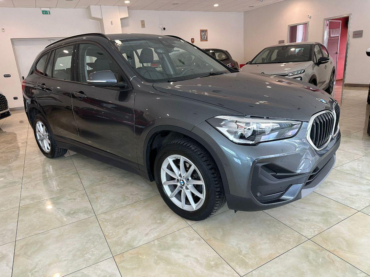 BMW - X1 - sDrive16d Business Automatica