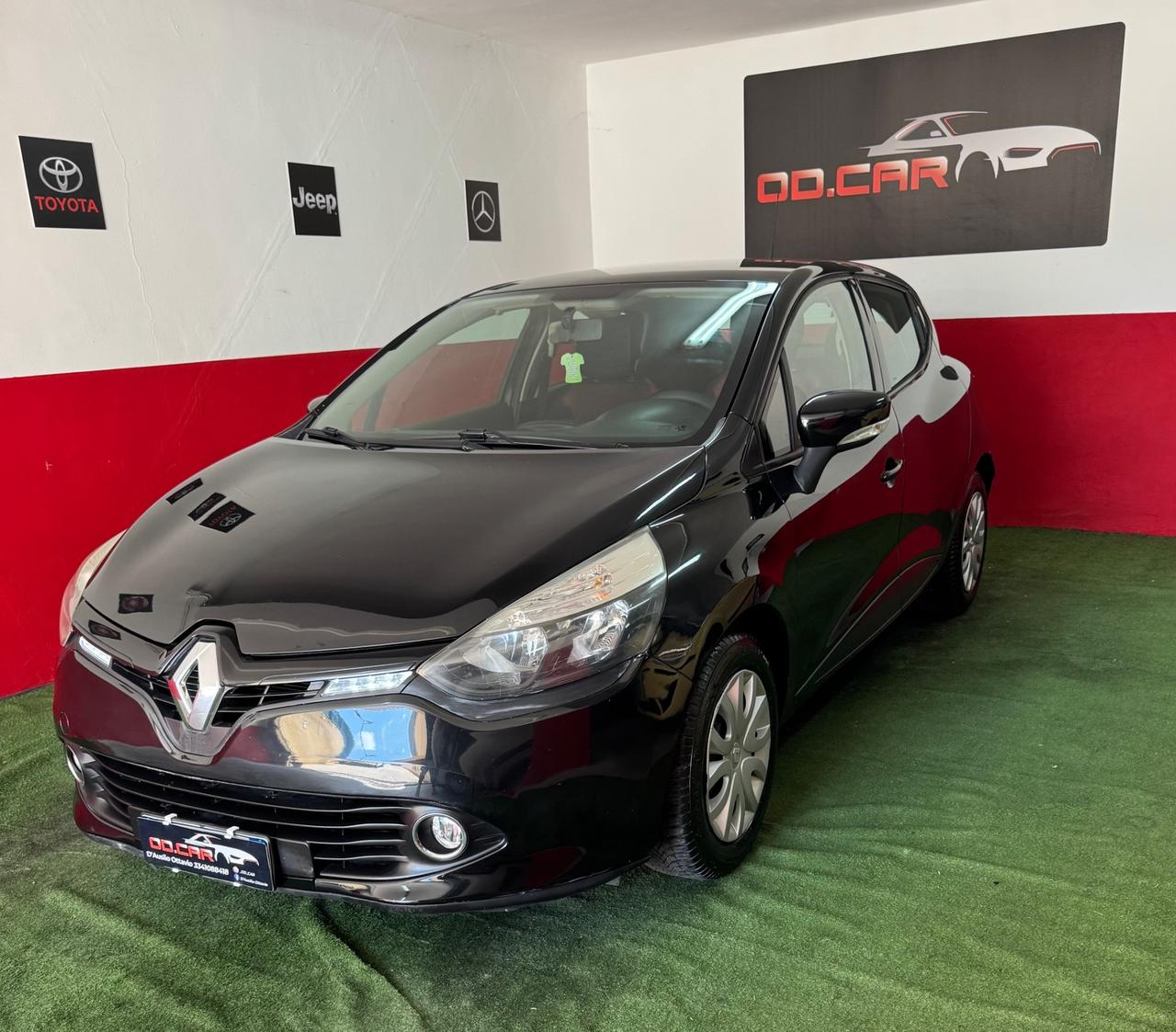 Renault Clio 1.2 75CV 5 porte Anno 2015 Unico proprietario