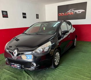 Renault Clio 1.2 75CV 5 porte Anno 2015 Unico proprietario