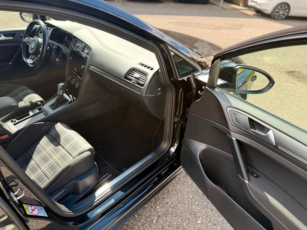 Volkswagen Golf GTD VII 2.0 TDI DSG 5p. BlueMotion Technology