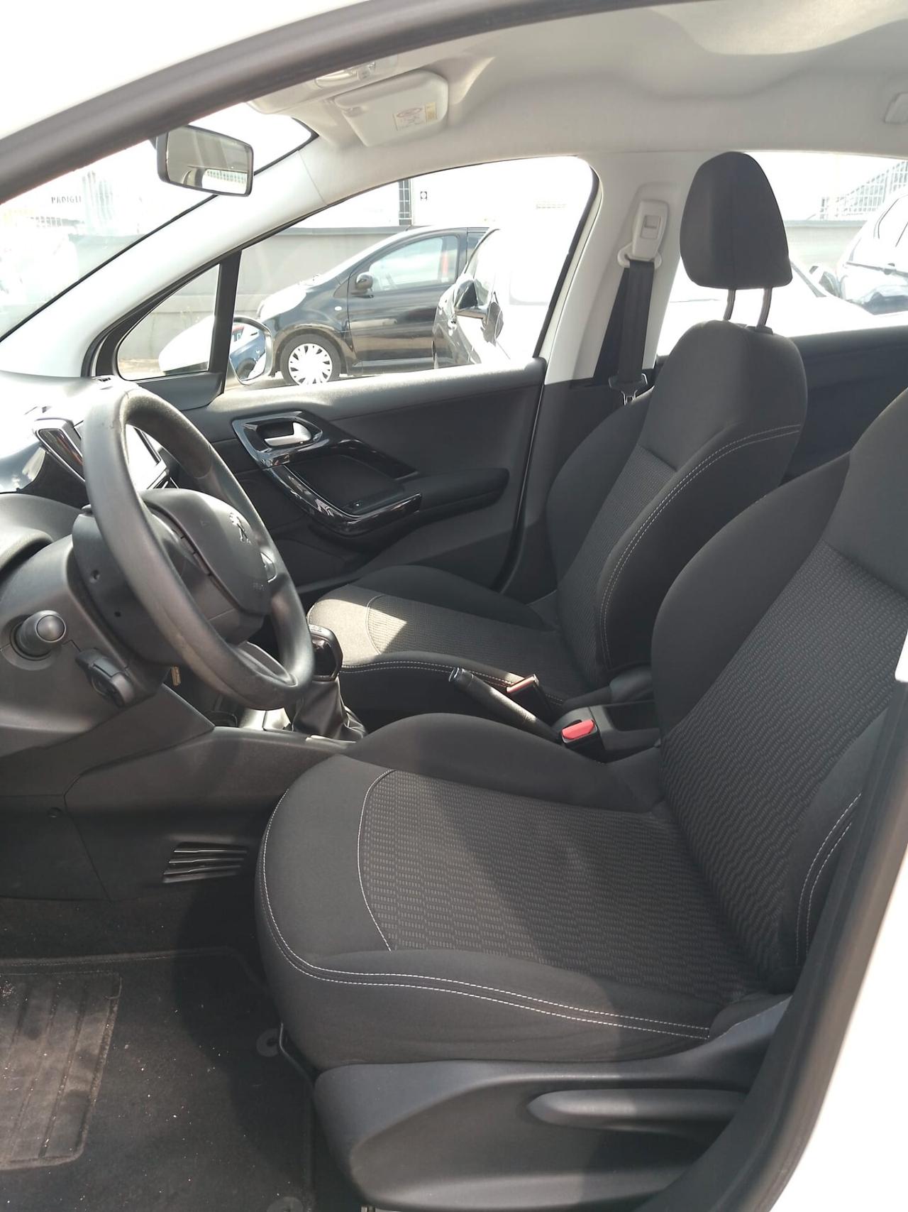 Peugeot 208 BlueHDi 100 5 porte Allure