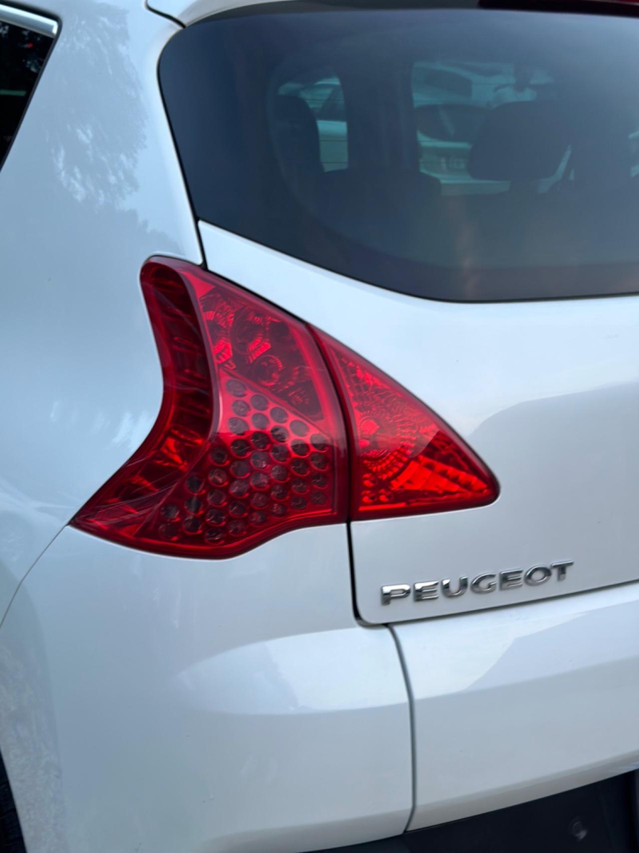 Peugeot 3008 1.6 HDi 112CV ALLURE KMCERT UNICOPR