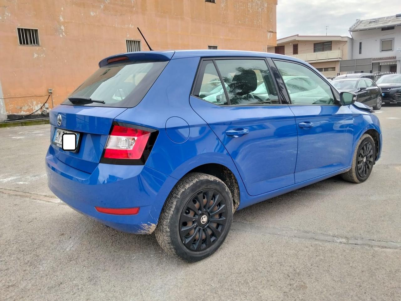 Skoda Fabia 1.0 MPI 75cv 2019 SINISTRATA