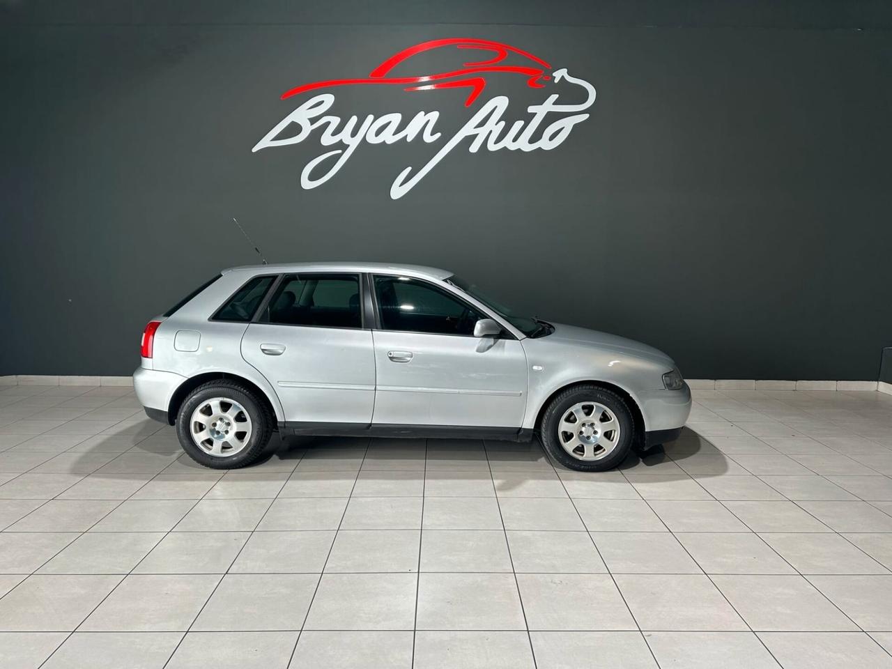 Audi A3 1.8 20V cat 5p. Ambiente