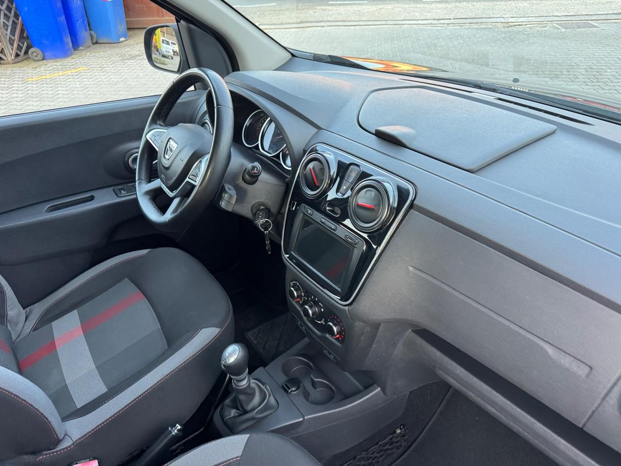 Dacia Lodgy Stepway 1.5 dCi 115CV 7 posti Euro 7