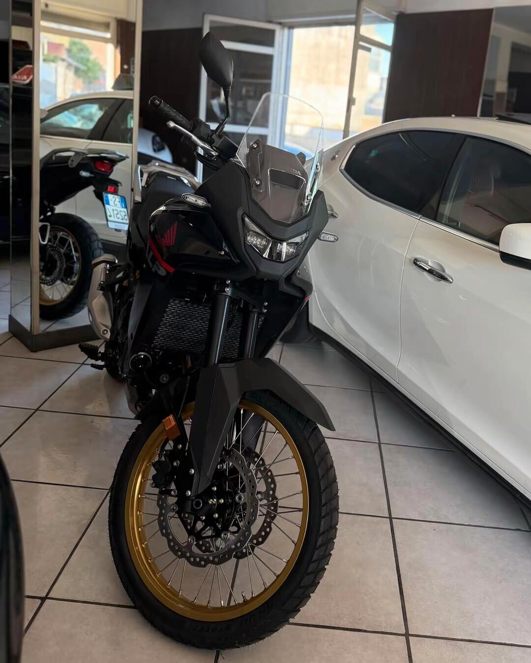 HONDA X-ADV 750 IN PRONTA CONSEGNA