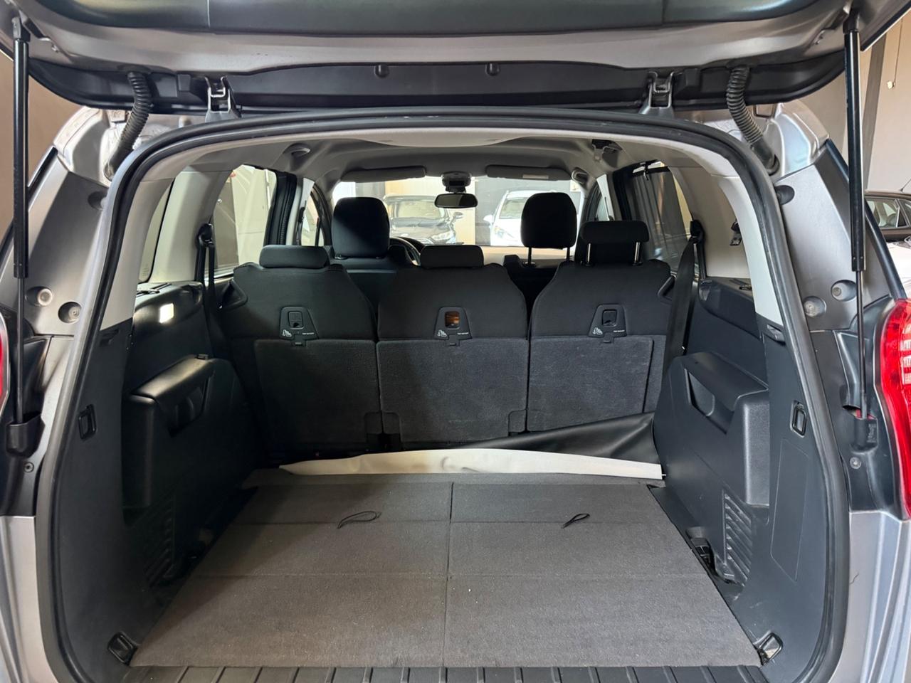 Peugeot 5008 1.6 HDi 115CV Business