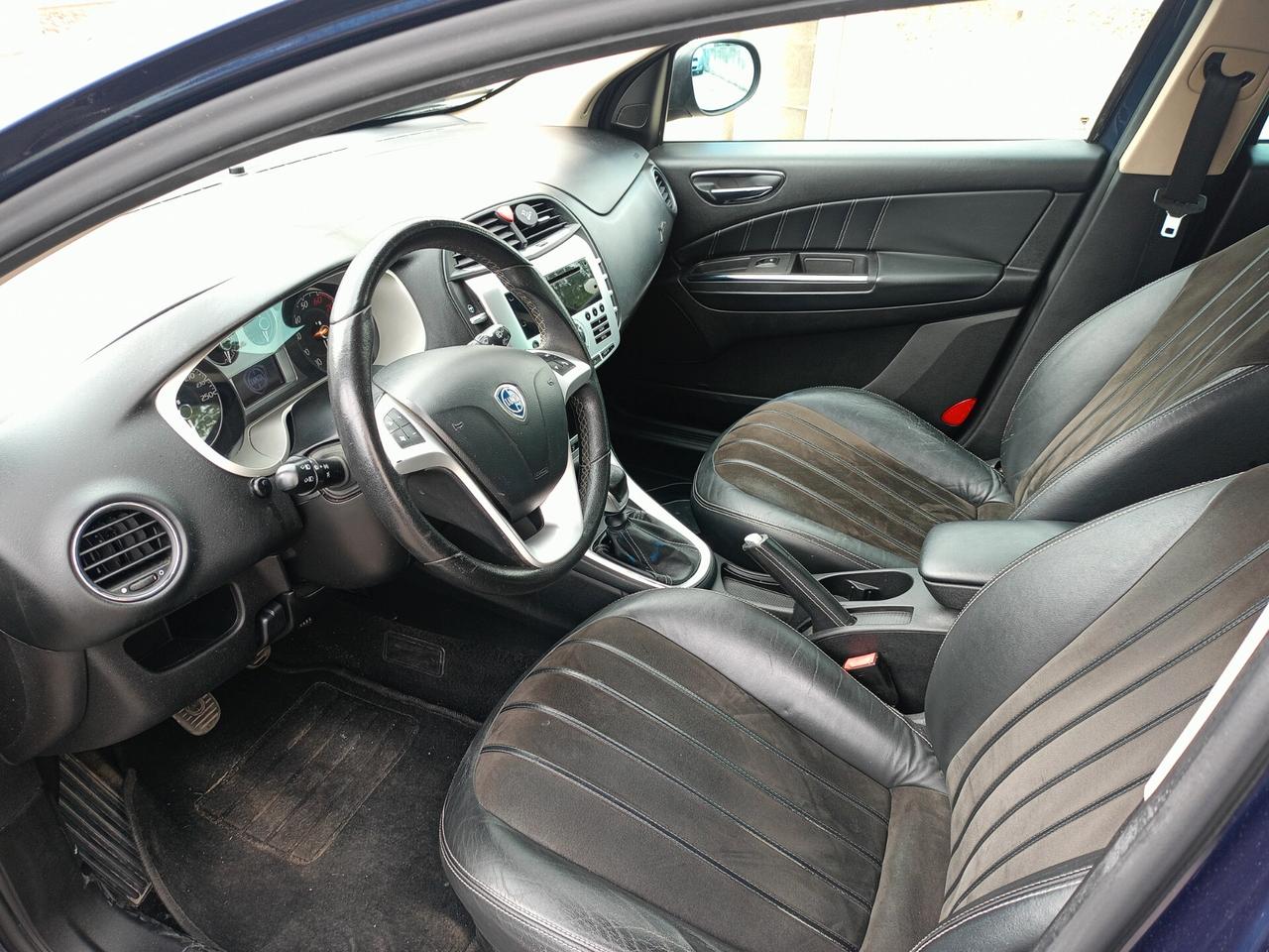 Lancia Delta 1.400 T-Jet 120 CV