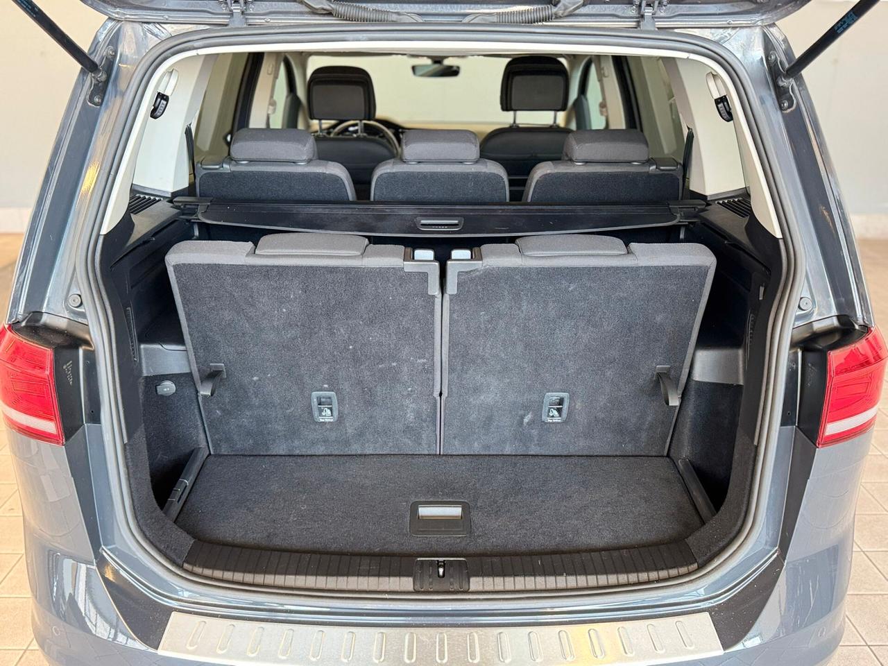 Volkswagen Touran 2.0 TDI 150 CV SCR DSG Business 7 Posti