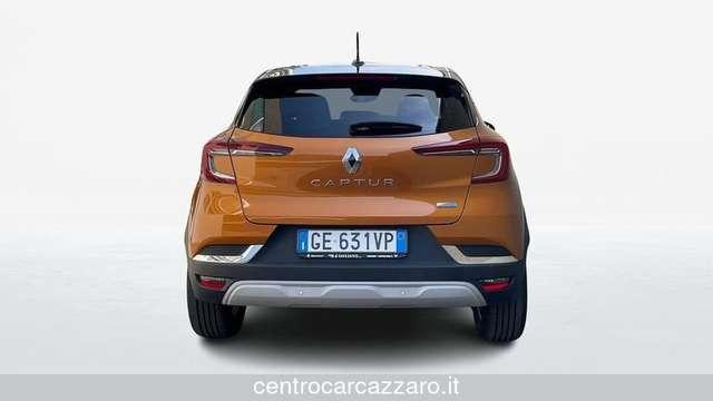 Renault Captur 1.6 E-Tech hybrid Intens 145cv auto