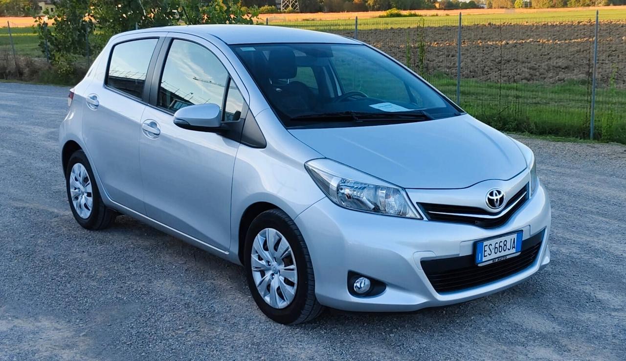 Toyota Yaris 1.4 D-4D 5 porte Lounge