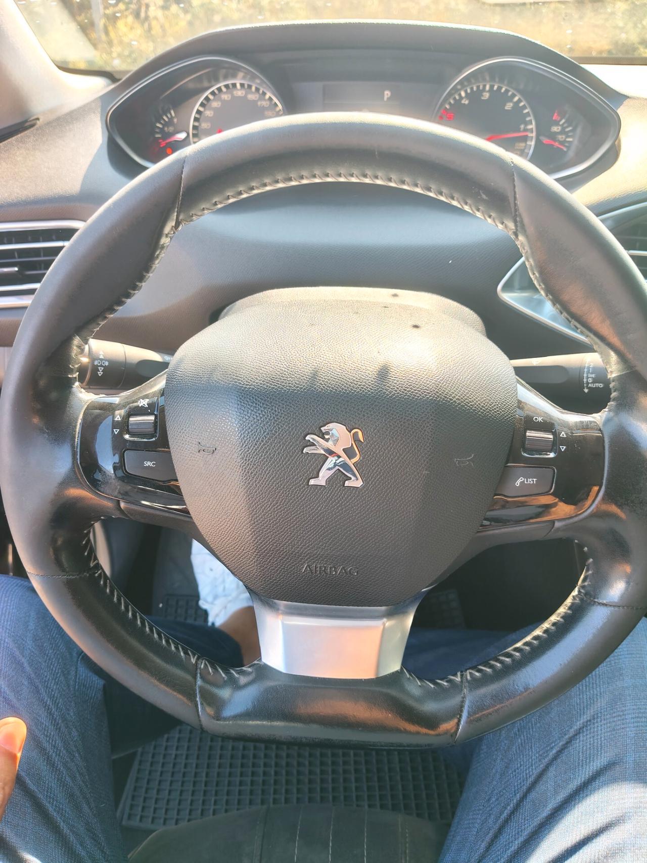 Peugeot 308 BlueHDi 120 S&S EAT6 SW Allure