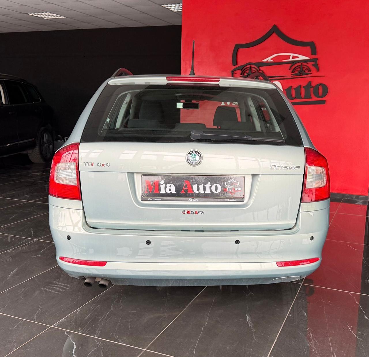 Skoda Octavia 2.0 TDI 140CV DSG 4x4 Wagon Style