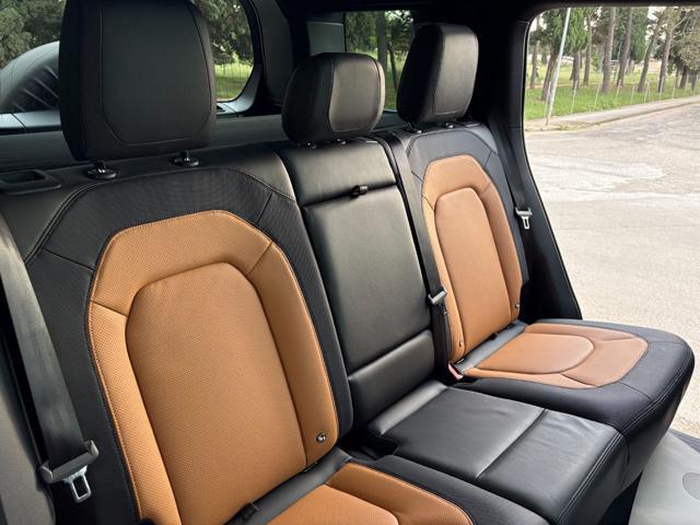 LAND ROVER Defender 110 3.0D I6 250 CV AWD Auto X-Dynamic HSE.
