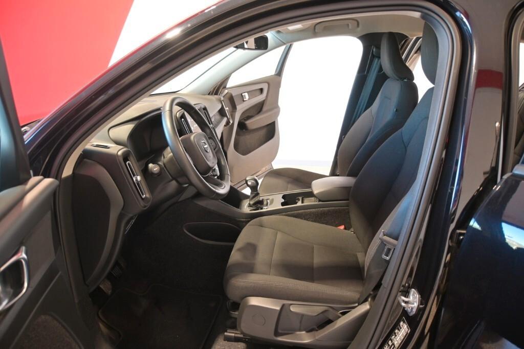 VOLVO XC40 D3 2.0 150CV MOMENTUM CORE