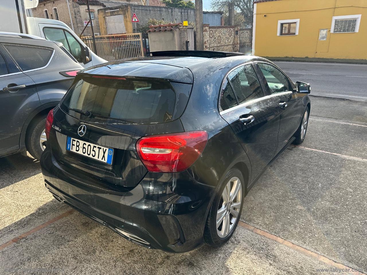 MERCEDES-BENZ A 200 d Business