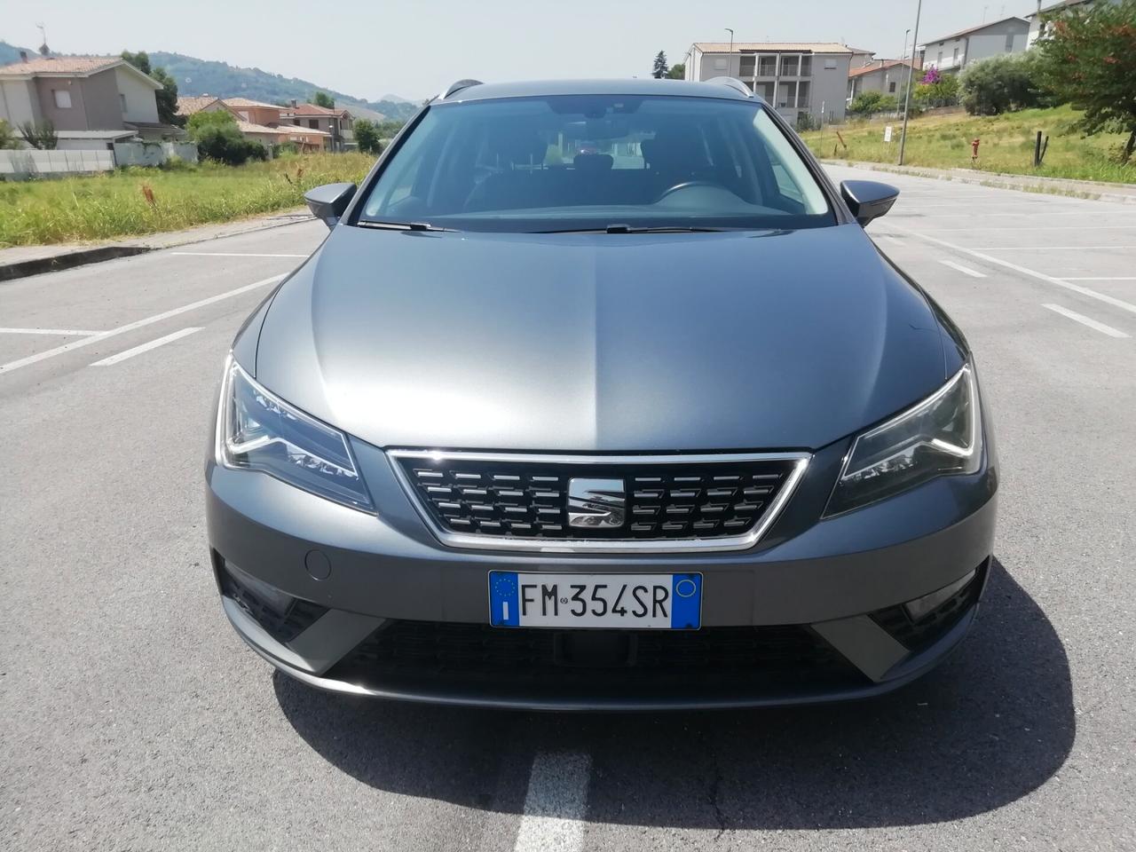 Seat Leon 1.4 TGI ST Business HIGH "UNICO PROPRIETARIO/FARI LED"