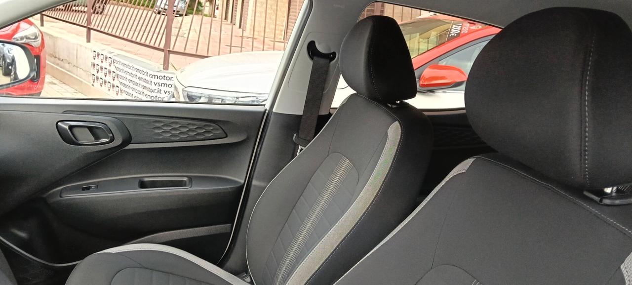 HYUNDAI I10 1.0 BENZ-NAVI-PREZZO PROMO!