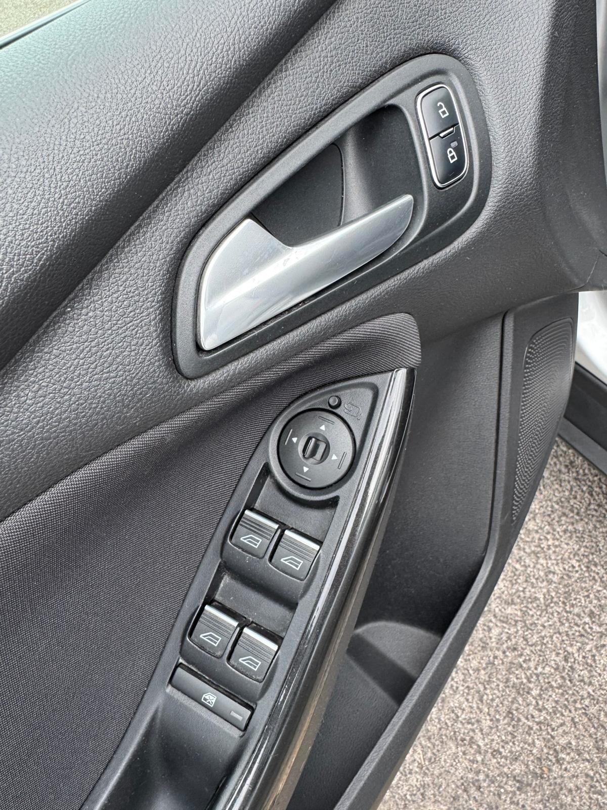 Ford Focus 1.5 TDCI 95CV S&S SW TIATNIUM 2015