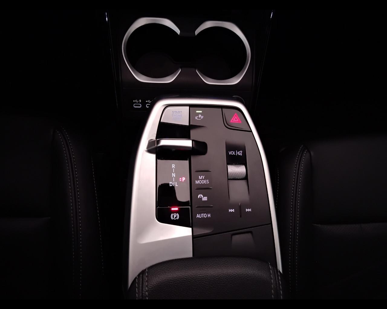 BMW X1 U11 - X1 sdrive18d X-Line auto