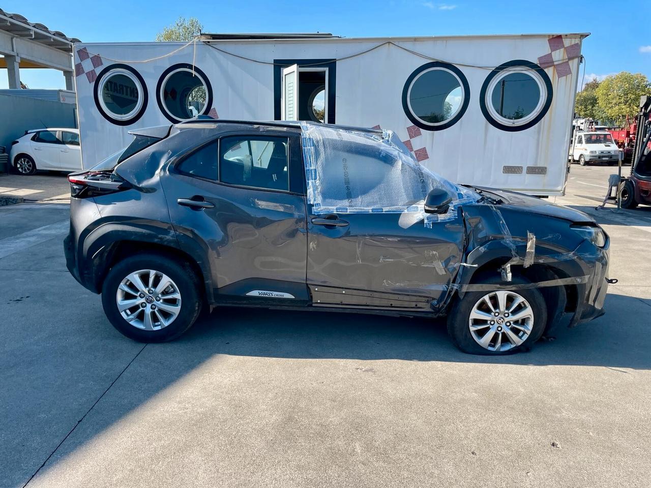 Toyota Yaris Cross 1.5 Hybrid 5p. E-CVT Active ***INCIDENTATA**