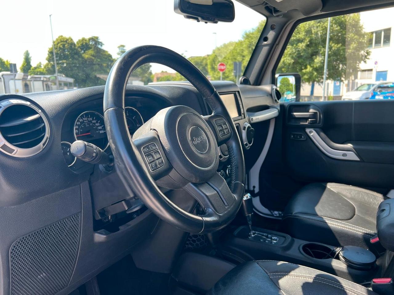 Jeep Wrangler 2.8 CRD DPF Sahara Auto