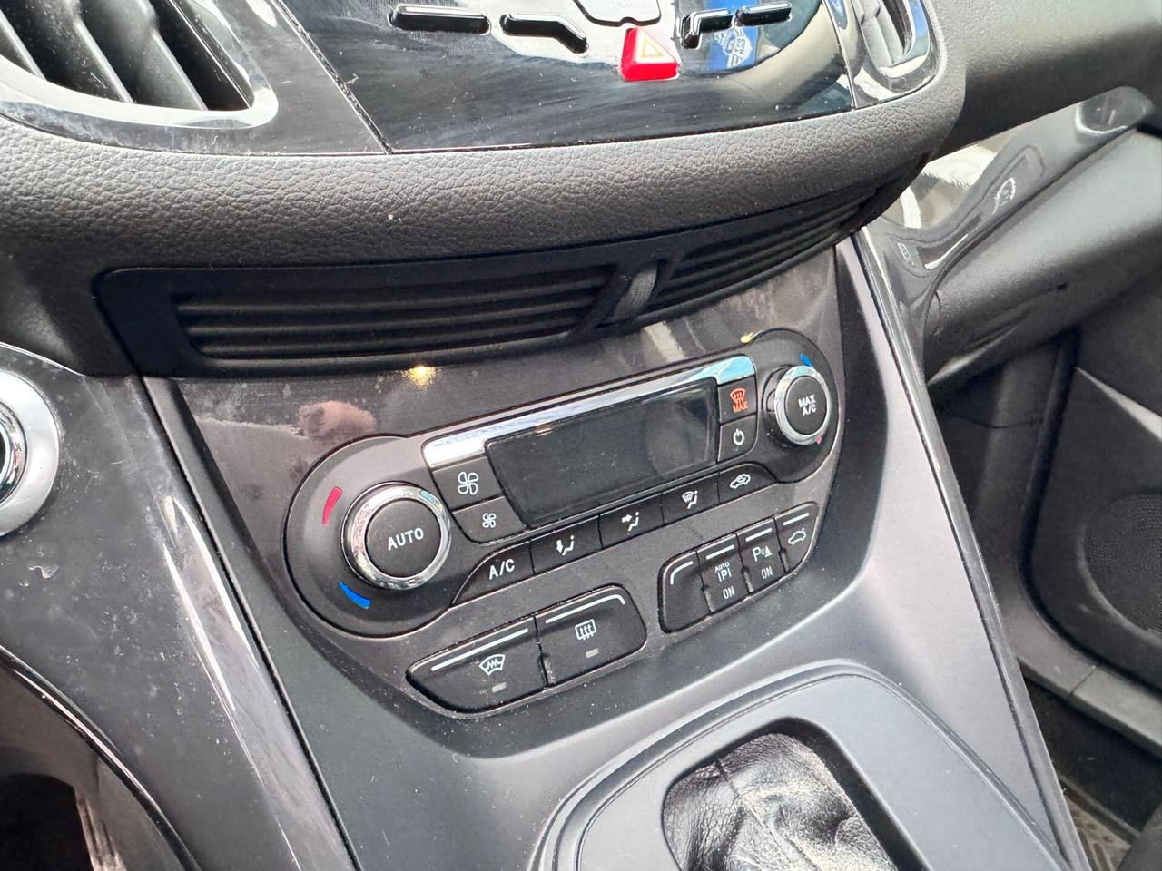 Ford Kuga 2.0 TDCI 163 CV 4WD Powershift Titanium