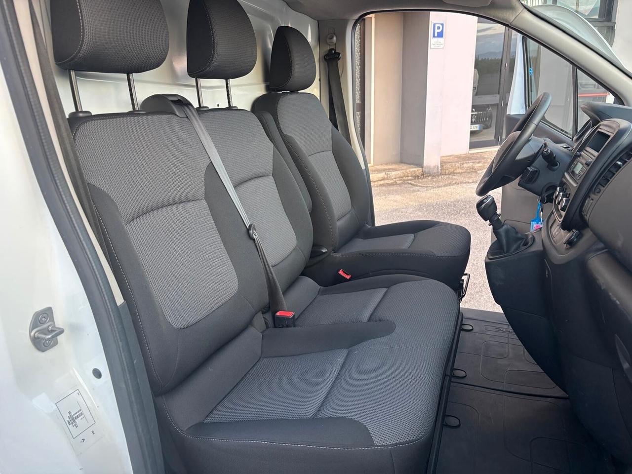 Renault trafic 2.0 dci 145 cv 10/2020