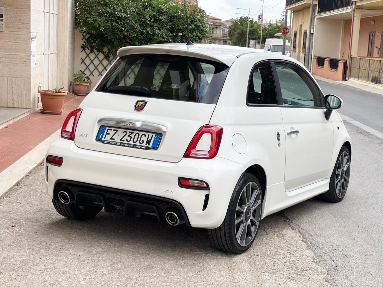 Abarth 595 1.4 Turbo T-Jet 145 CV 70 th anniversary