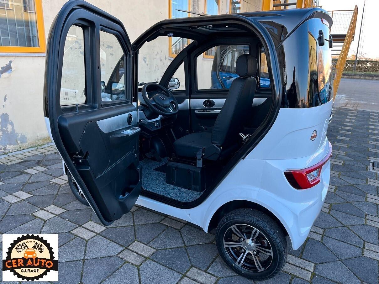 DELTA1 scooter cabinato per anziani/disabili minicar microcar