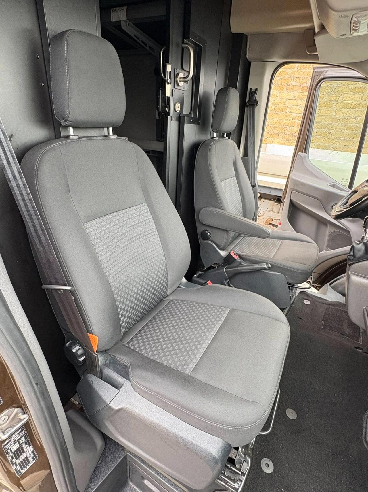 Ford Transit 2.0cc 130CV L3 H3 scaffali