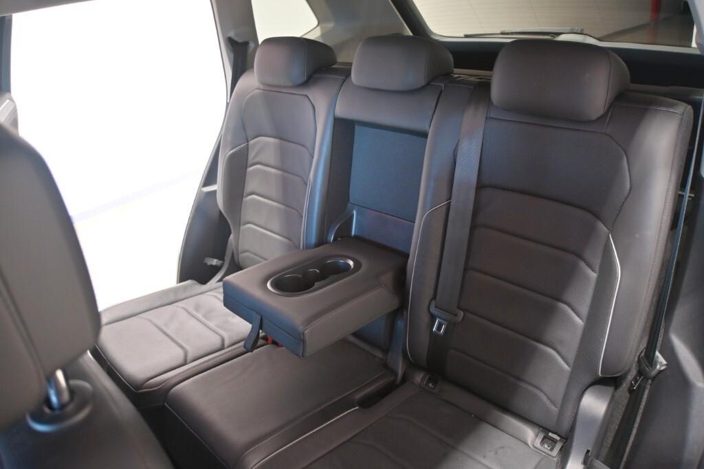 VOLKSWAGEN TIGUAN ALLSPACE 2.0 TDI 150CV DSG 4MOTION SCR LIFE ( FARI LED - DIGITAL COCKPIT - HEAD-UP DISPLAY - AMBIENT LIGHTS - CLIMA TRIZONA - ADAPTIVE CRUISE - PELLE - NAVI - APP CONNECT - PARK PILOT - TELECAMERA POST. - CERCHI 18 )