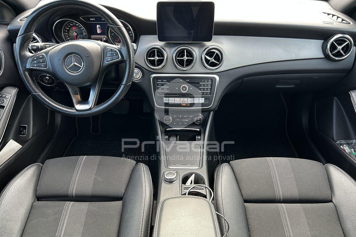 MERCEDES GLA 200 d Automatic Sport