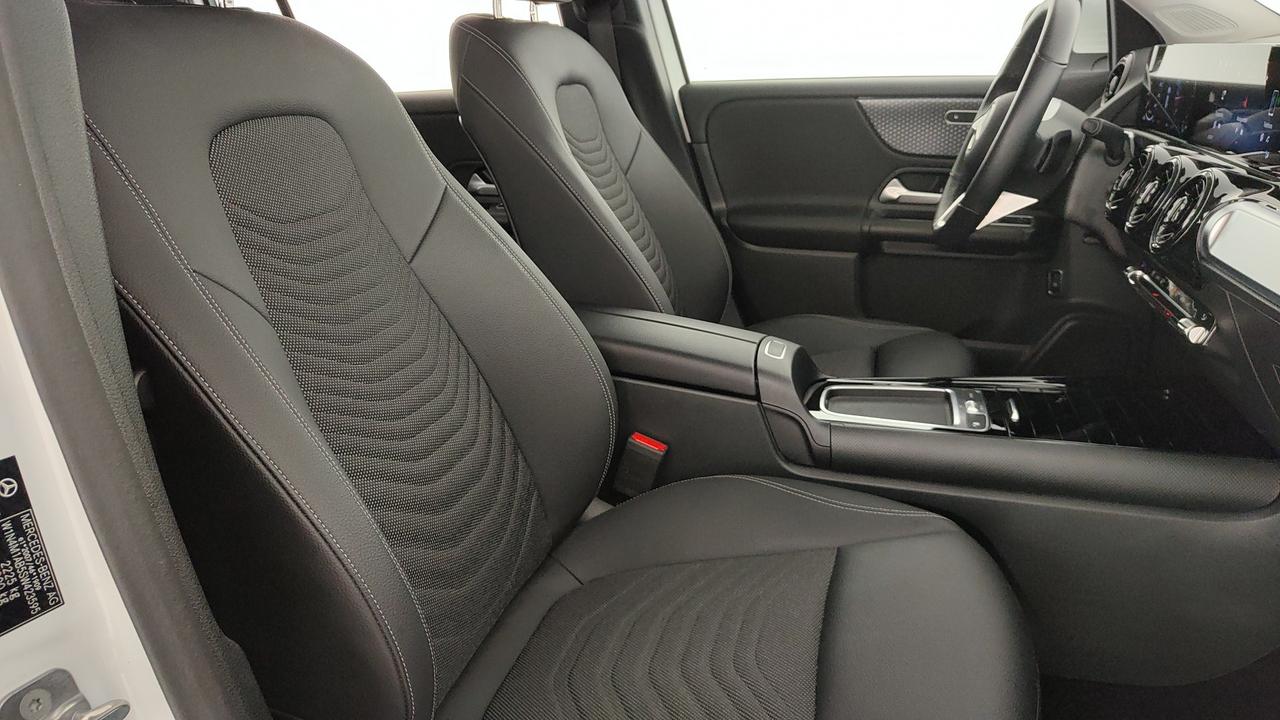 Mercedes-Benz GLB 180 d Advanced auto