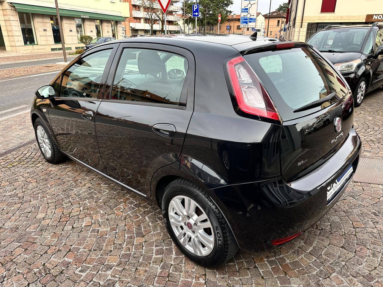 Fiat Punto 1.3MJT II 75 CV 5P Lounge -Neopatentati