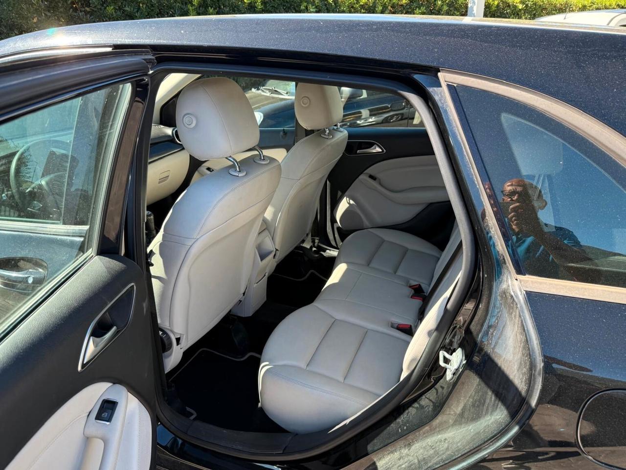 MERCEDES-BENZ B 180 CDI BlueEFFICIENCY Executive