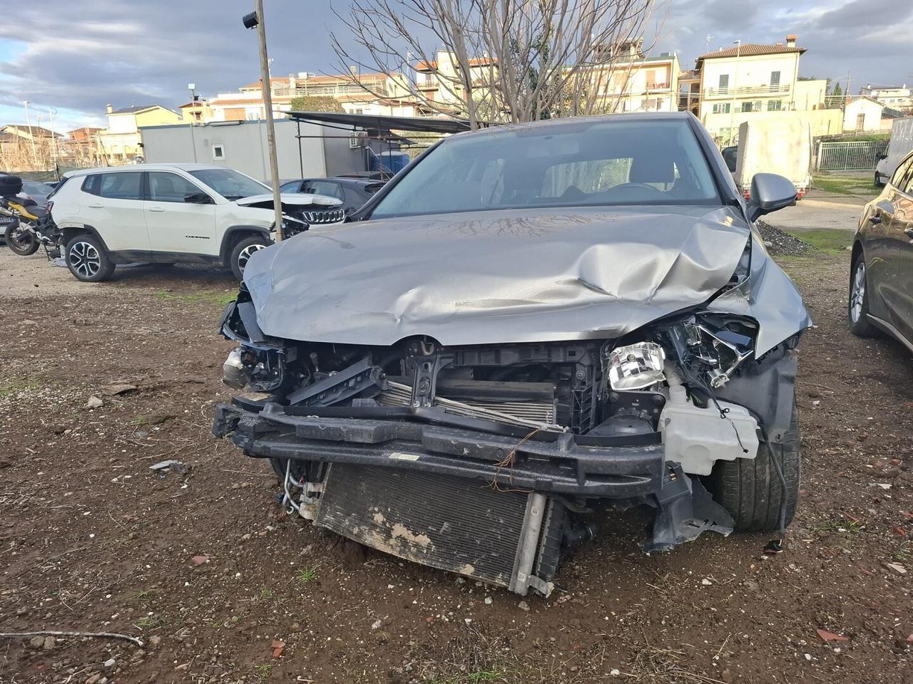 VW GOLF 7 2020 EXECUTIVE SINISTRATO