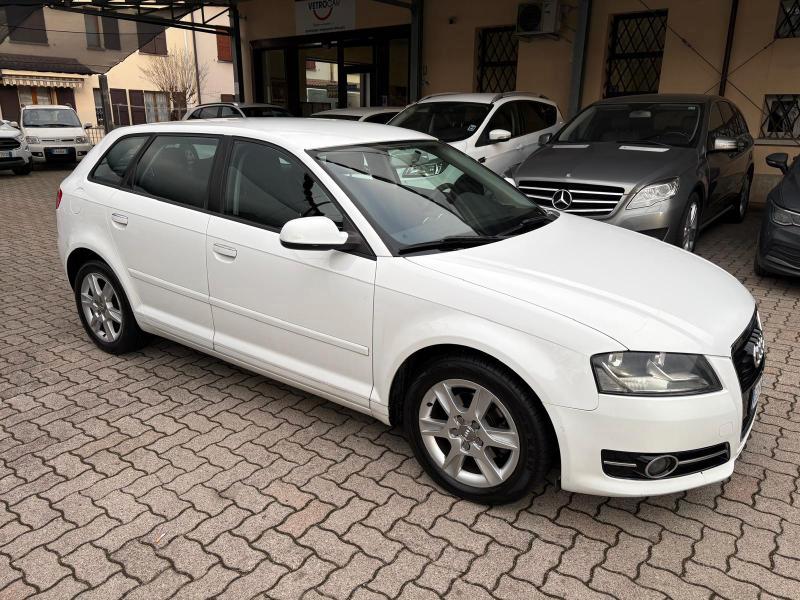 Audi A3 Sportback 1.6 tdi Young Edition 90cv OK NEOPATENATO
