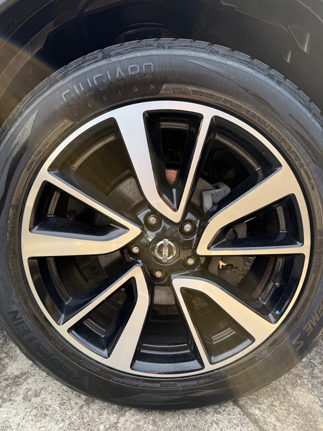 Nissan X-Trail 4WD FULL OPTIONAL.