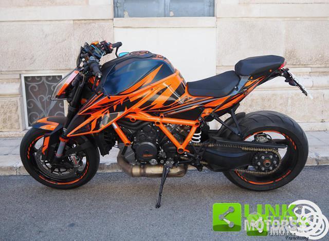 KTM 1290 Super Duke R Naked