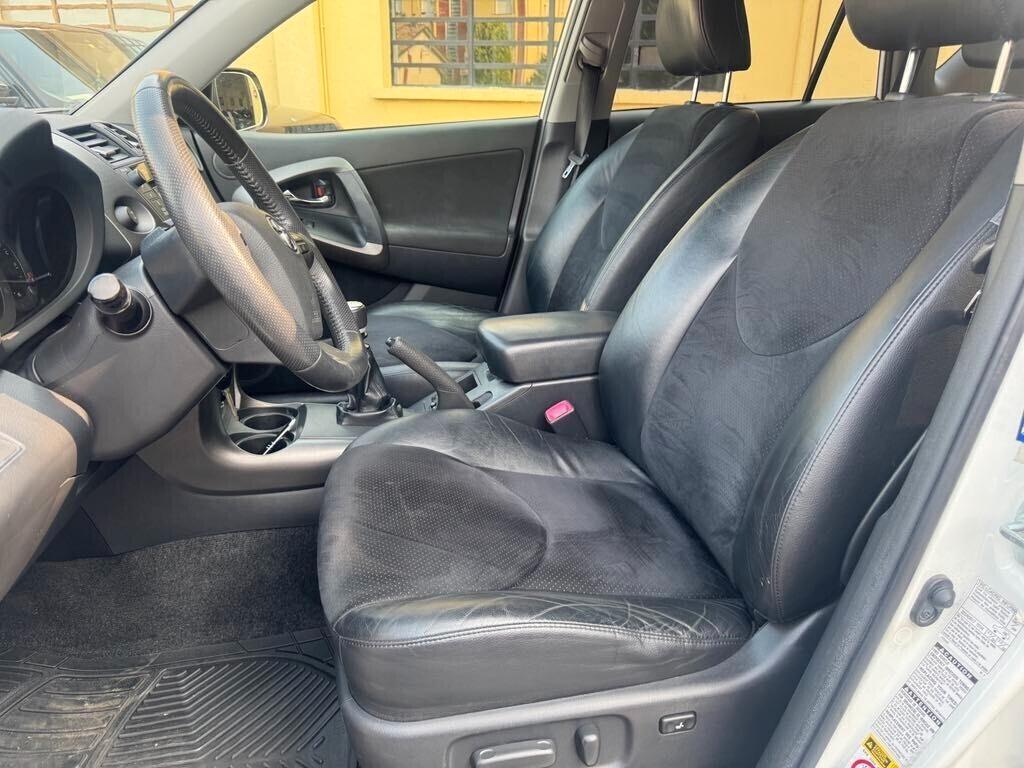 Toyota RAV 4 RAV4 Crossover 2.2 D-4D 150 CV DPF Exclusive