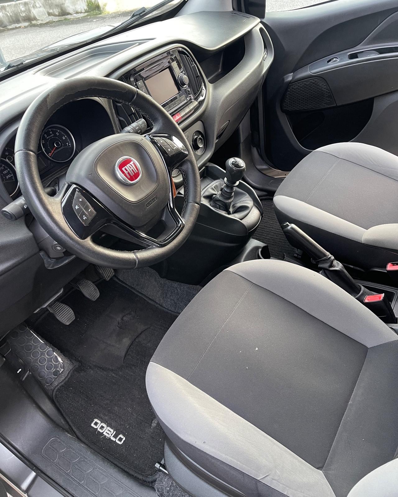 Fiat Doblò 1.6 MJT 16V 105CV Lounge Autocarro 5 posti N1