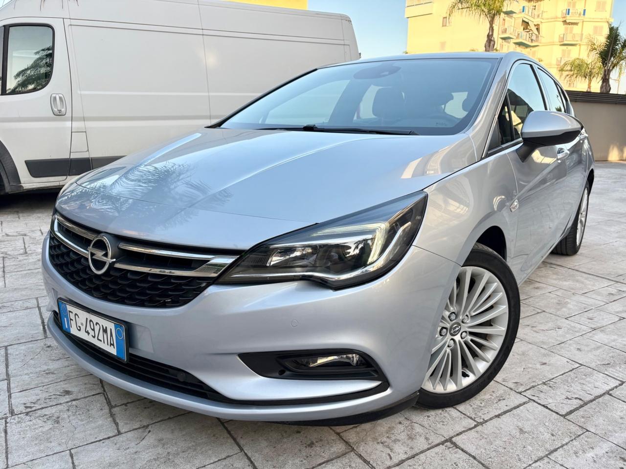 Opel Astra 1.6 CDTi 110CV berlina nuovissima