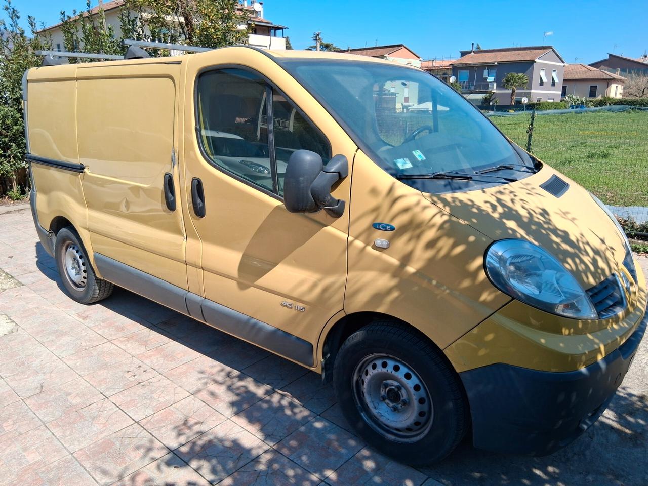 Renault Trafic T27 2.0 dCi/90 PC-TN Furgone Generique
