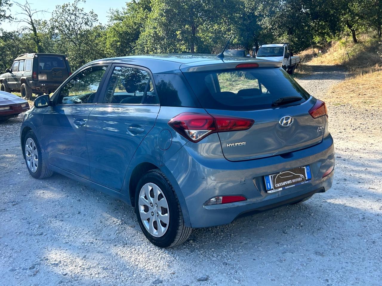 Hyundai i20 1.2 84 CV 5 porte Comfort neopatentati permute