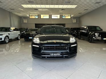 Porsche Macan 2.0 iva esposta