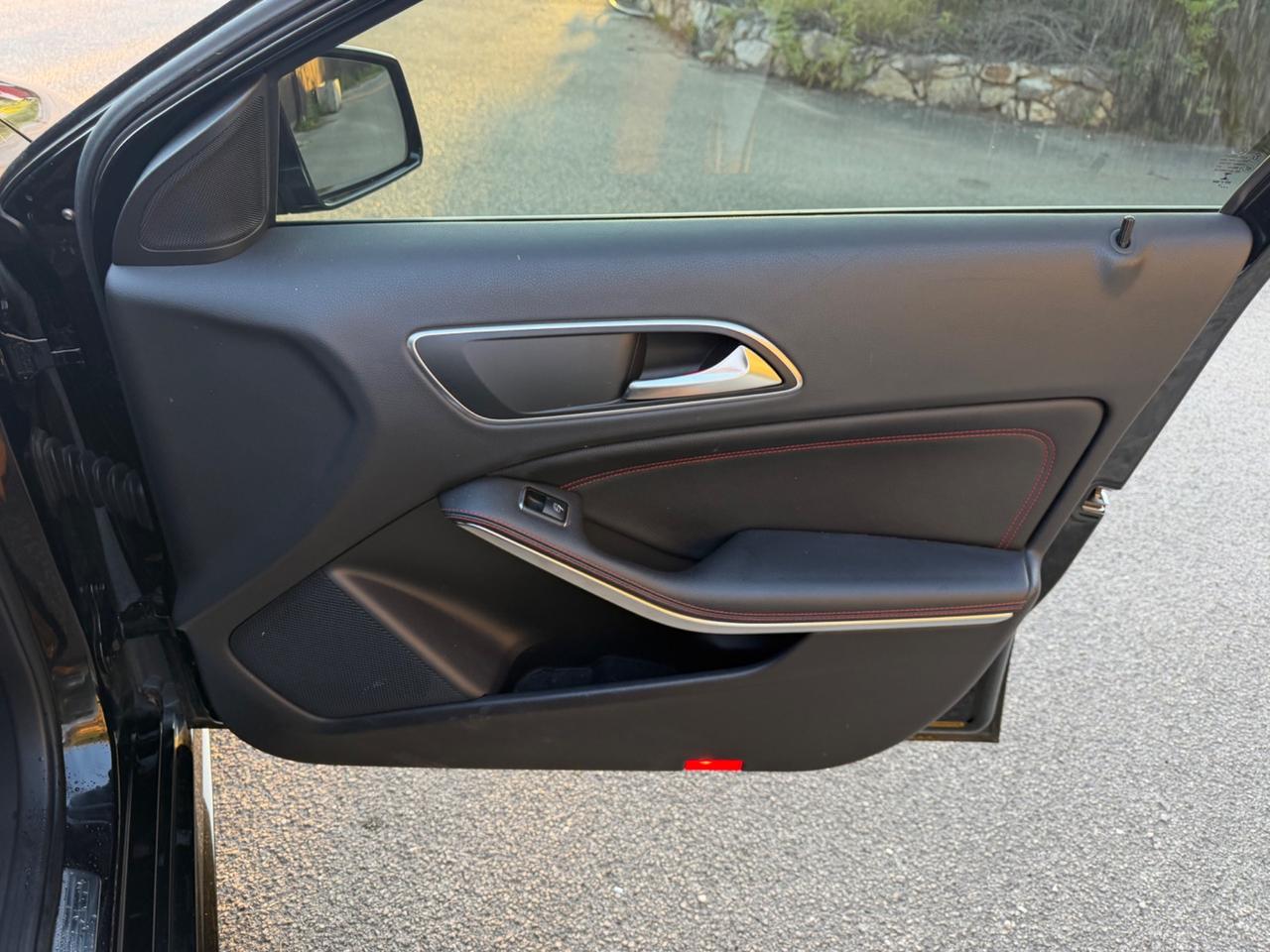 Mercedes-benz A 200 d Premium. AMG